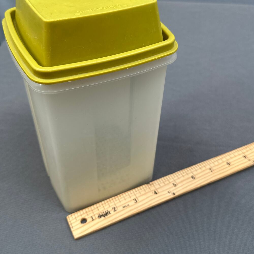 VTG Tupperware Pickle Keeper Container Avocado Green Lid Strainer Insert 7” Tall - Picture 13 of 15